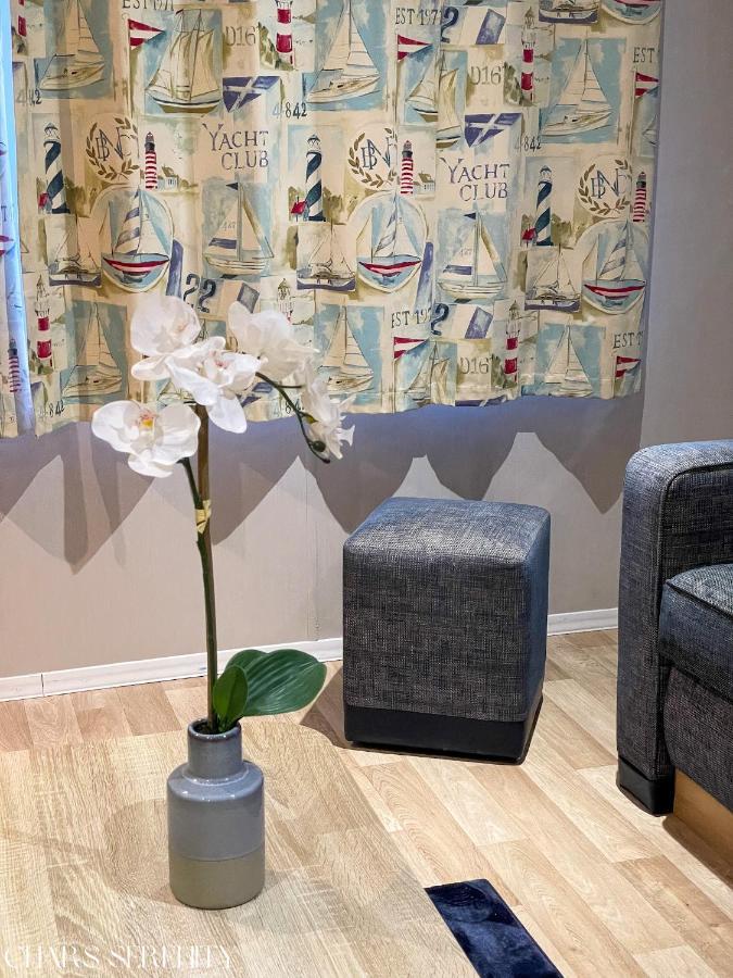 Lovely Holiday Home At Lyons Caravan Park! Престатин Екстериор снимка