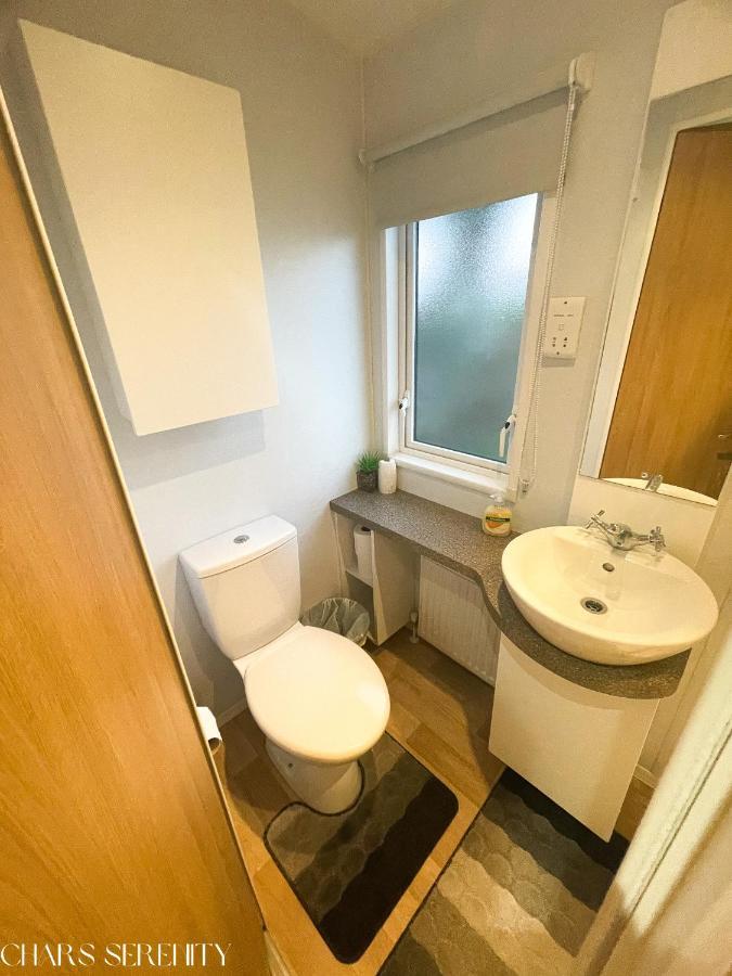 Lovely Holiday Home At Lyons Caravan Park! Престатин Екстериор снимка